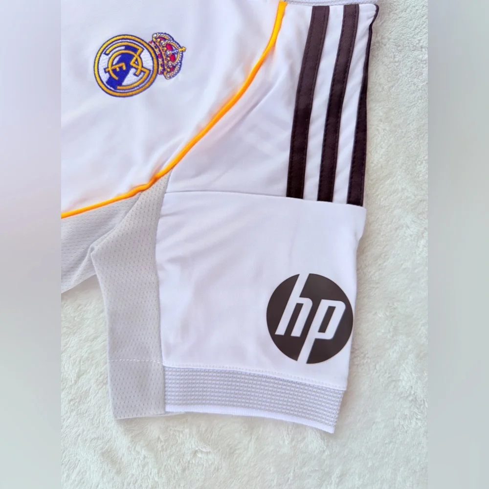 Set Real Madrid kids home kit 25/26 - Picture 4 of 8
